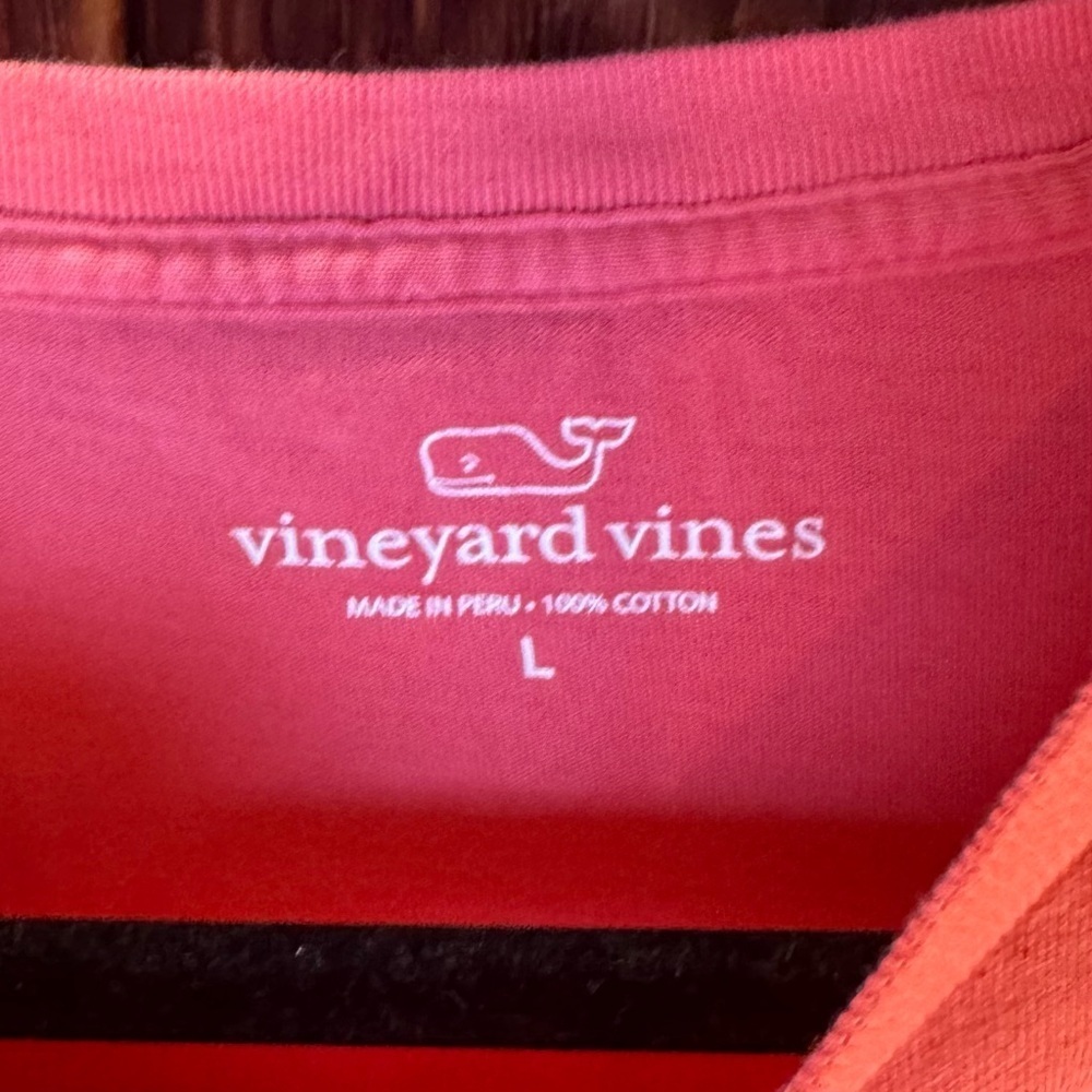 Vineyard Vines Coral Cotton Tee Ombre Whale Size L - Picture 4 of 7